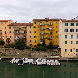 Le Streghe E Art,centralissimo Con Garage Su Richiesta Pensión